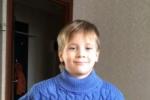 Полосатый пуловер для мальчика спицами Детский джемпер с капюшоном на молнии